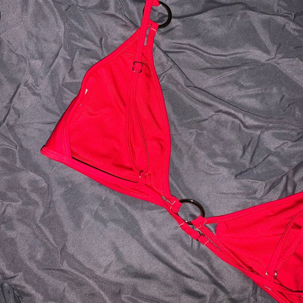Red string bikini top - Picture 3 of 4